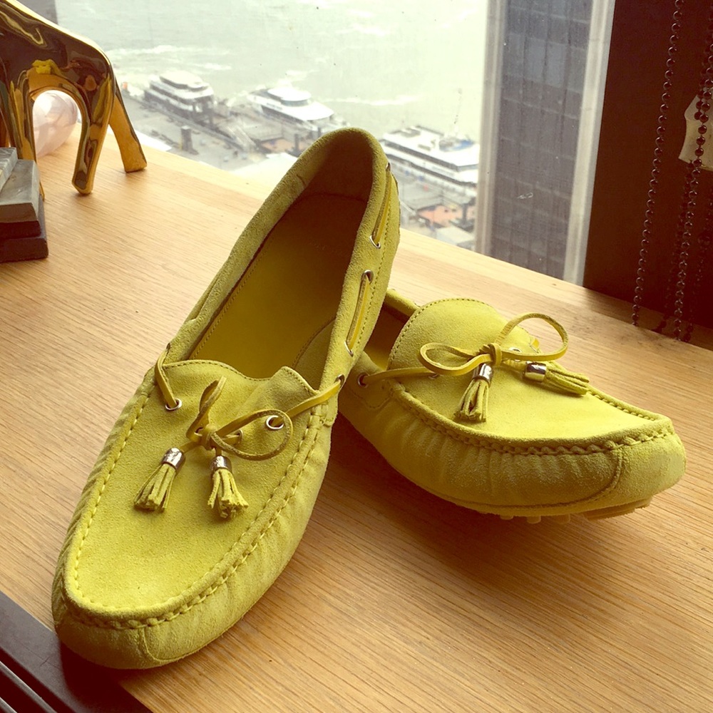 Canary yellow sued car shoes with leather interior - Picture 1 of 7